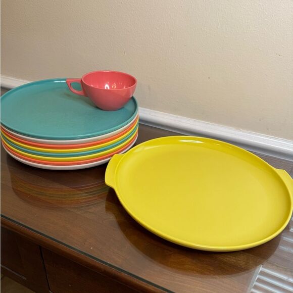 Aztec Melamine plates and platter - Picture 1 of 10